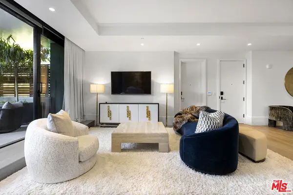 8420 W Sunset Boulevard #405, West Hollywood, CA 90069