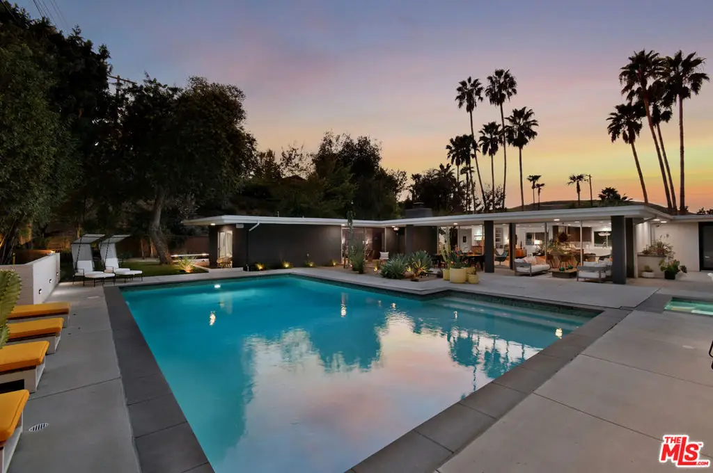 20150 Delita Drive, Woodland Hills, CA 91364 - Image #1