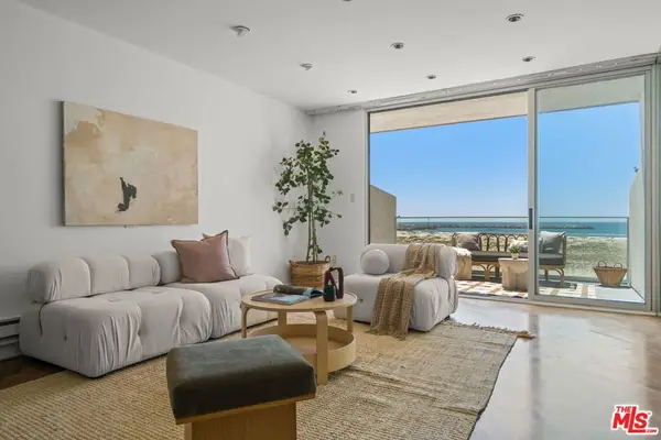 6 Voyage Street #204, Marina Del Rey, CA 90292