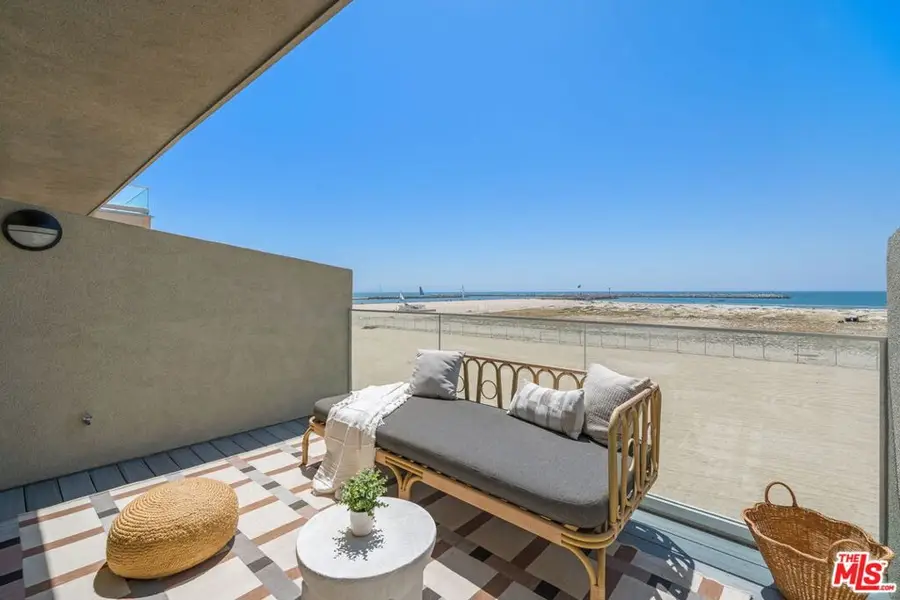 6 Voyage Street #204, Marina Del Rey, CA 90292 - #3