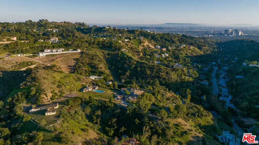 9501 Gloaming Drive, Beverly Hills, CA 90210 - #2