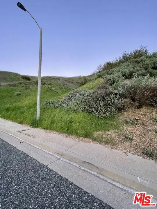 27306 Oak Summit Road, Agoura Hills, CA 91301 - Image #2