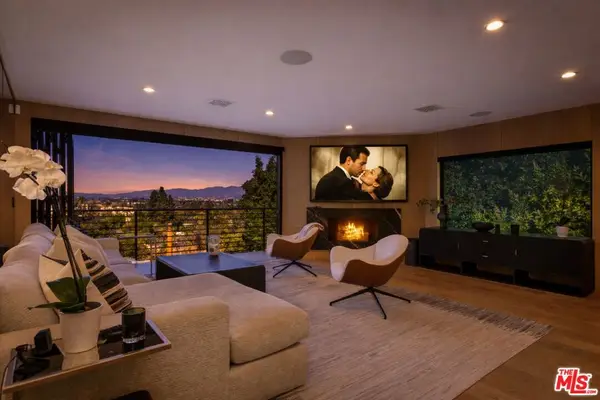 3914 Fredonia Drive, Los Angeles, CA 90068