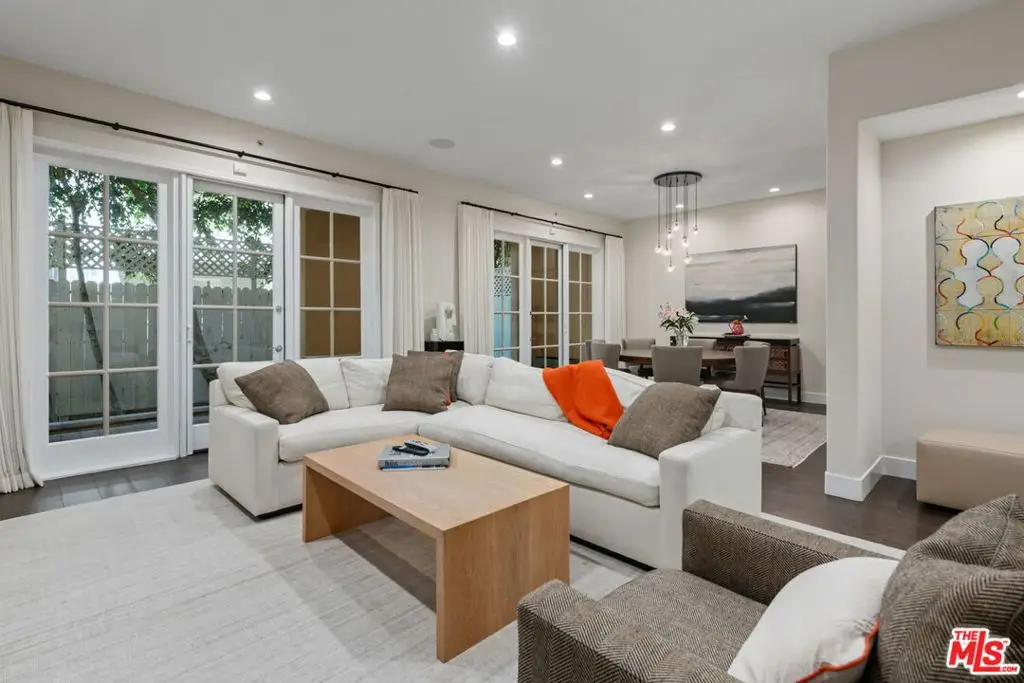 11500 San Vicente Boulevard #216, Los Angeles, CA 90049 - Image #1