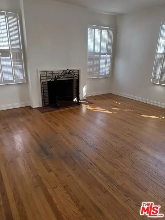 10717 National Place, Los Angeles, CA 90034