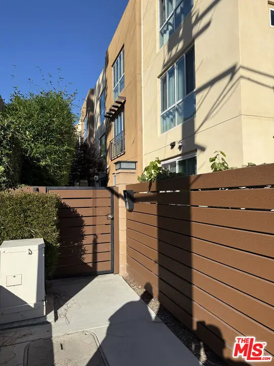 14104 W Monroe Place, Van Nuys, CA 91405 - #2