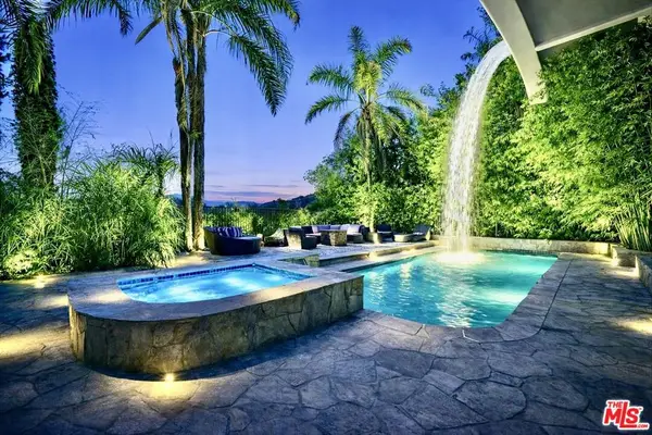 7218 Mulholland Drive, Los Angeles, CA 90068