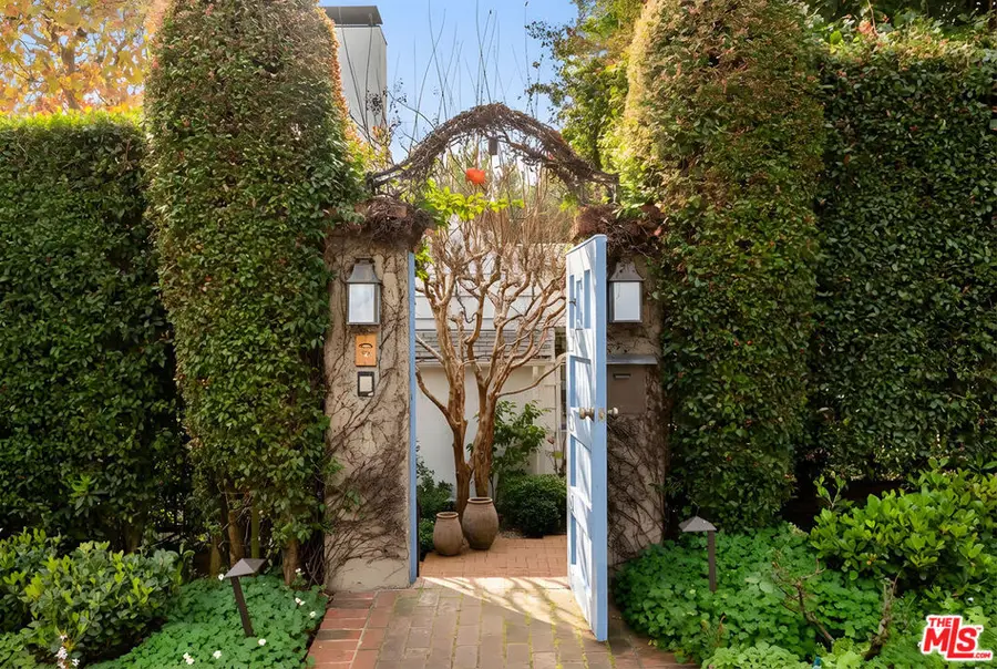 11948 S Saltair Terrace, Los Angeles, CA 90049 - Image #3