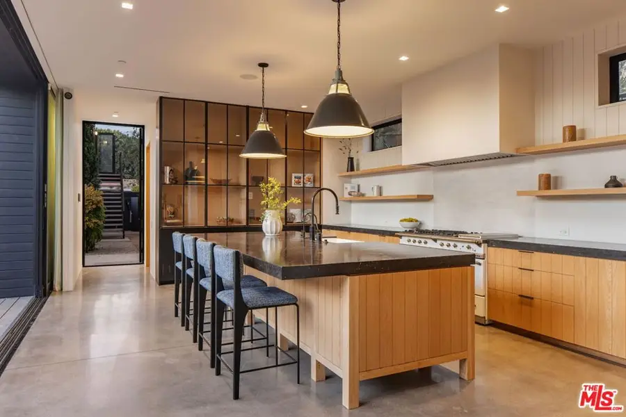 901 Flower Avenue, Venice, CA 90291 - #3