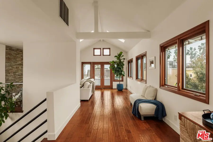 6644 Vista Del Mar, Playa Del Rey, CA 90293 - Image #3