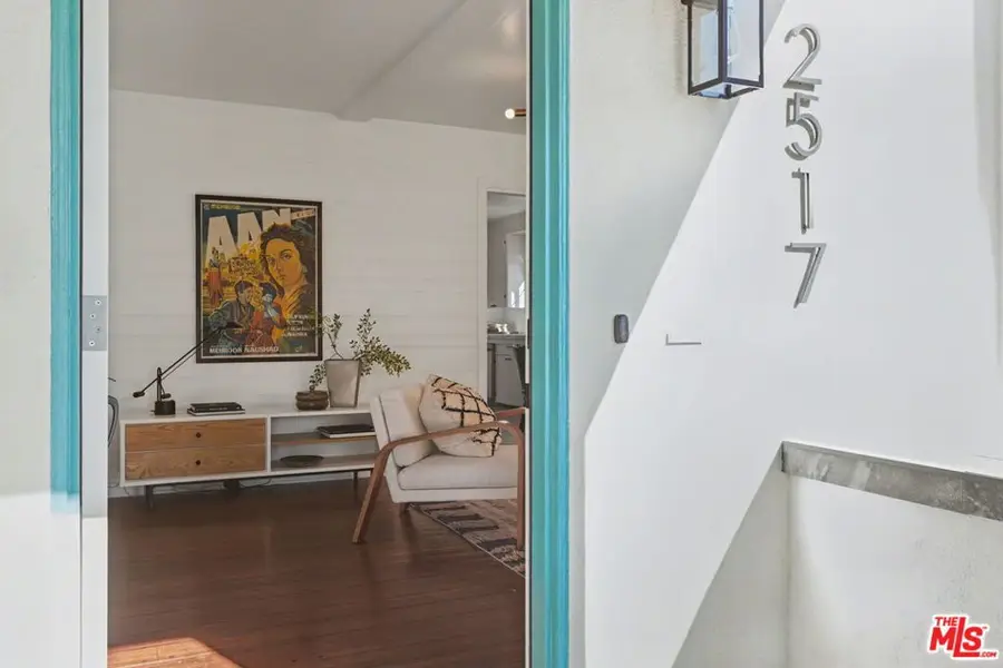 2517 24th Street, Santa Monica, CA 90405 - #3