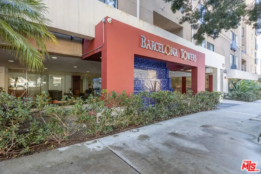 625 S Berendo Street #209, Los Angeles, CA 90005 - #2