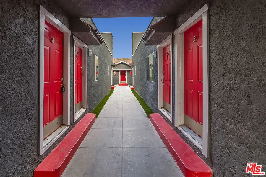 1377 Warren Avenue, Long Beach, CA 90813 - #2