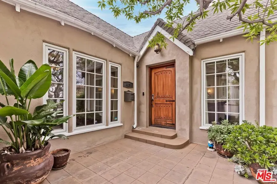 829 S Mullen Avenue, Los Angeles, CA 90005 - Image #2