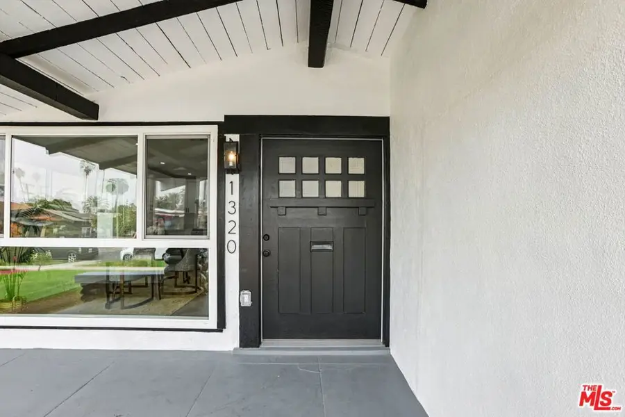 1320 W 51st Place, Los Angeles, CA 90037 - Image #2