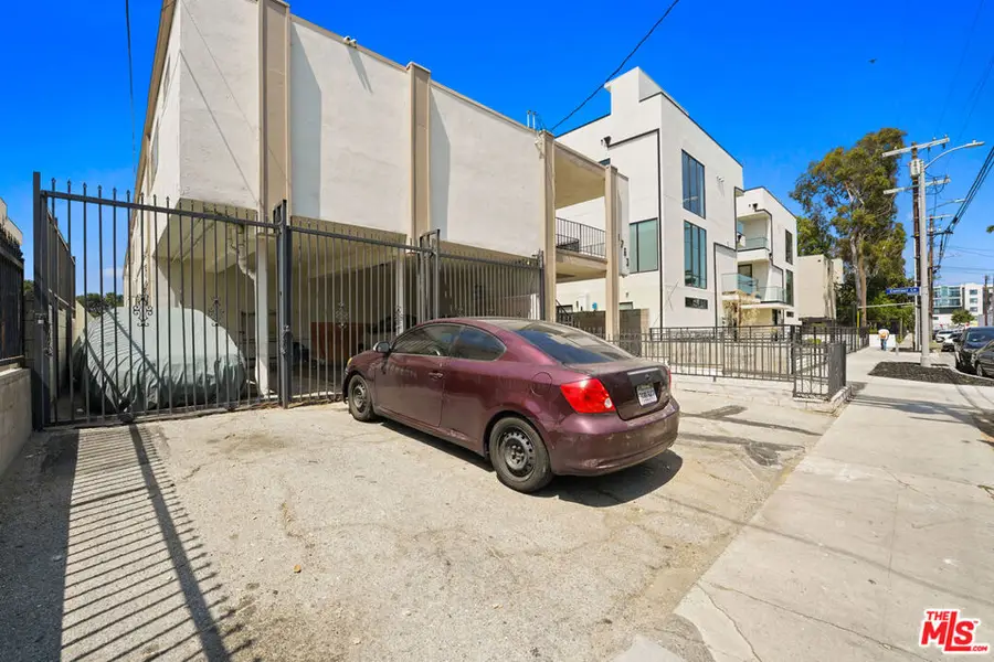 11763 Hamlin Street, North Hollywood, CA 91606 - #2