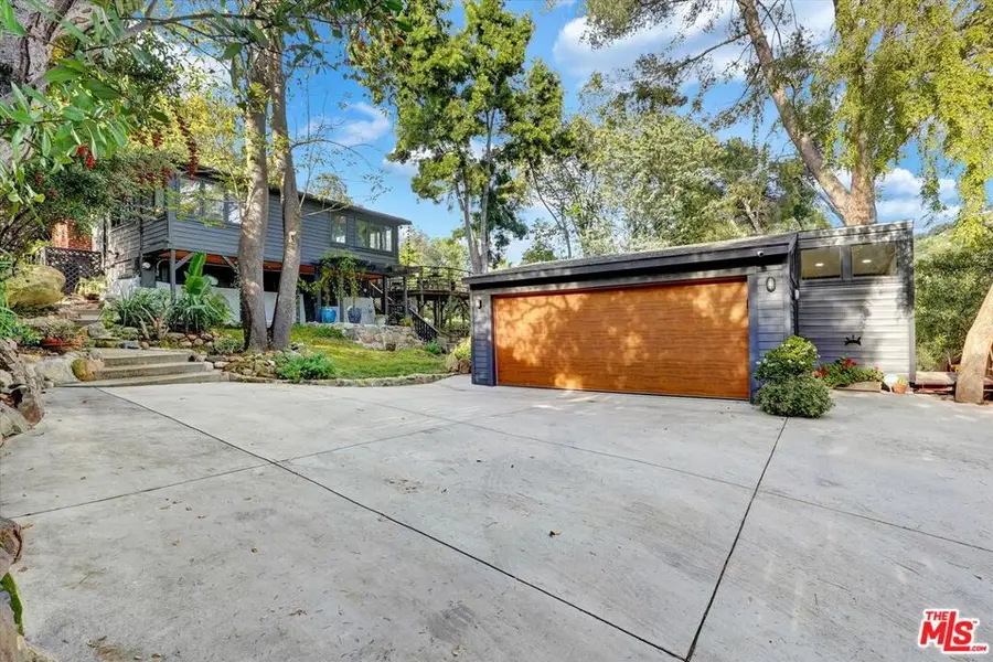 19643 Valley View Dr, Topanga, CA 90290 - Image #2