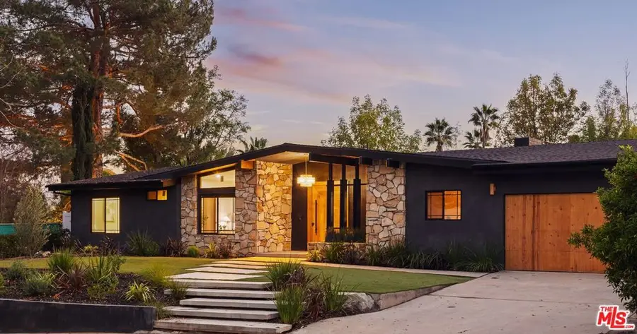 5625 Wilhelmina Avenue, Woodland Hills, CA 91367 - #2