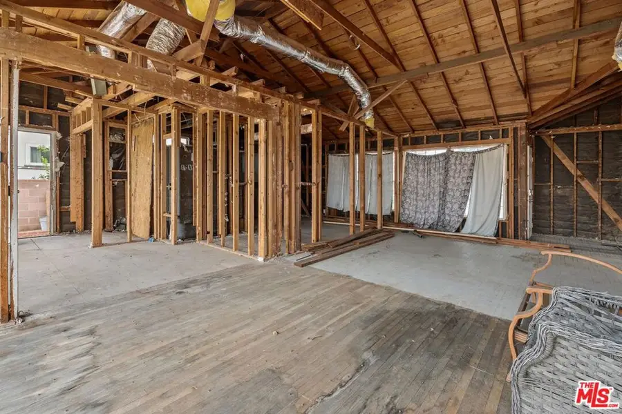 7439 Mason Avenue, Winnetka, CA 91306 - #2