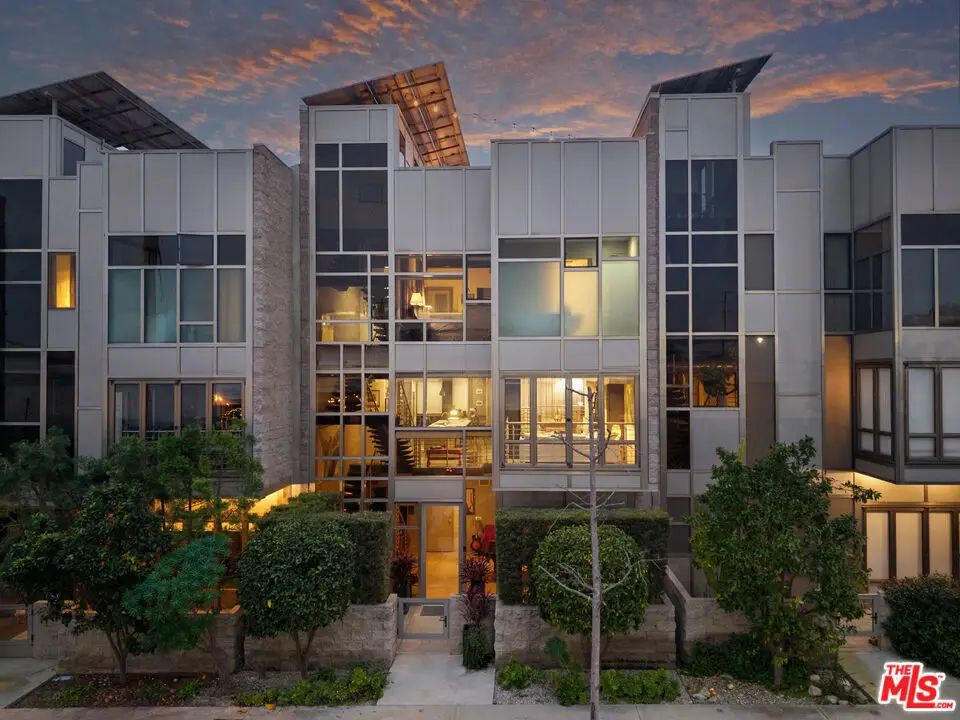 3240 Casitas Avenue, Los Angeles, CA 90039 - #1