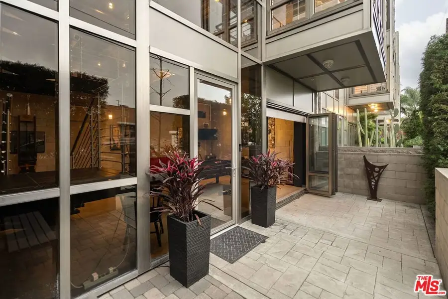 3240 Casitas Avenue, Los Angeles, CA 90039 - #3