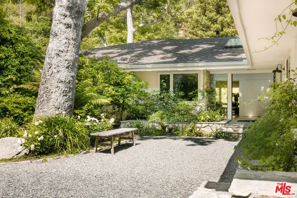 2610 Mandeville Canyon Road, Los Angeles, CA 90049