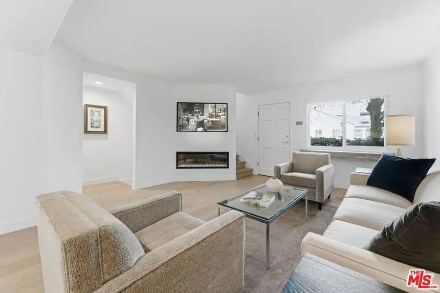 1154 N Sycamore Avenue #3, Los Angeles, CA 90038 - Image #2