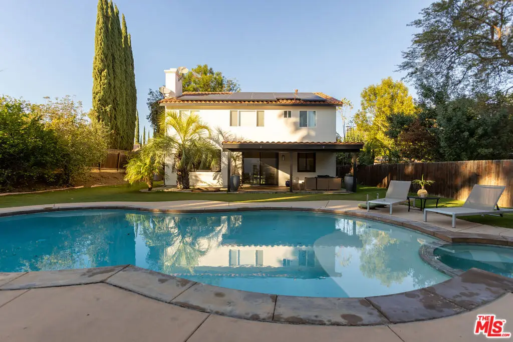 18404 Arminta Street, Reseda, CA 91335 - Image #1