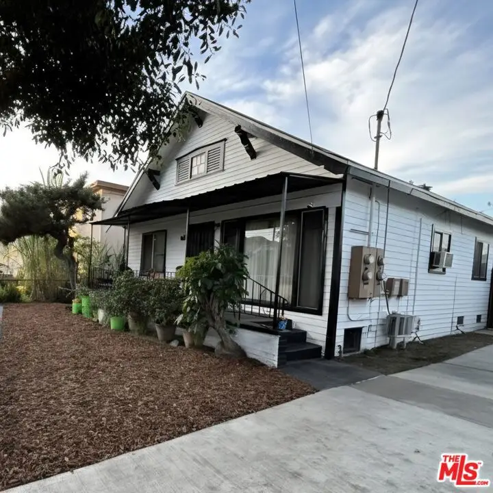 635 W 51st Street, Los Angeles, CA 90037 - #1