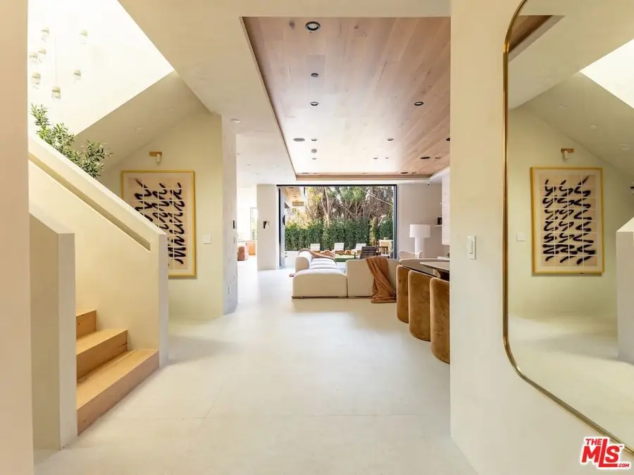 517 N Edinburgh Avenue, Los Angeles, CA 90048 - Image #3