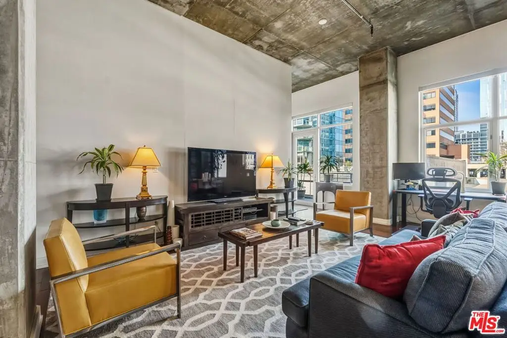 645 W 9th Street #712, Los Angeles, CA 90015 - Image #1