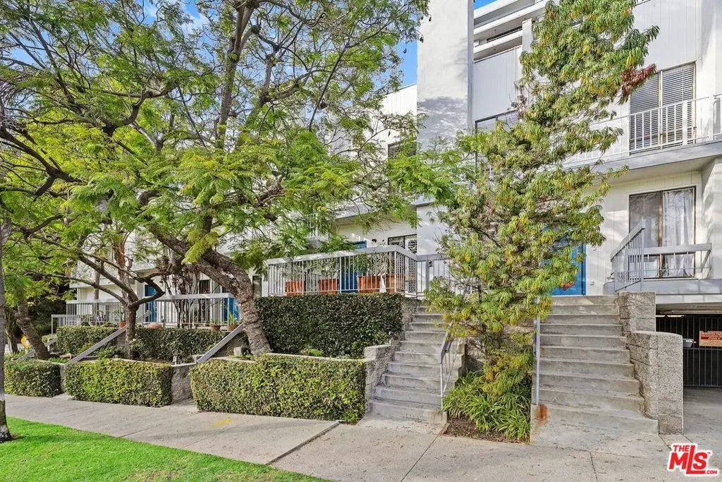 1220 Manning Avenue #7, Los Angeles, CA 90024 - Image #1