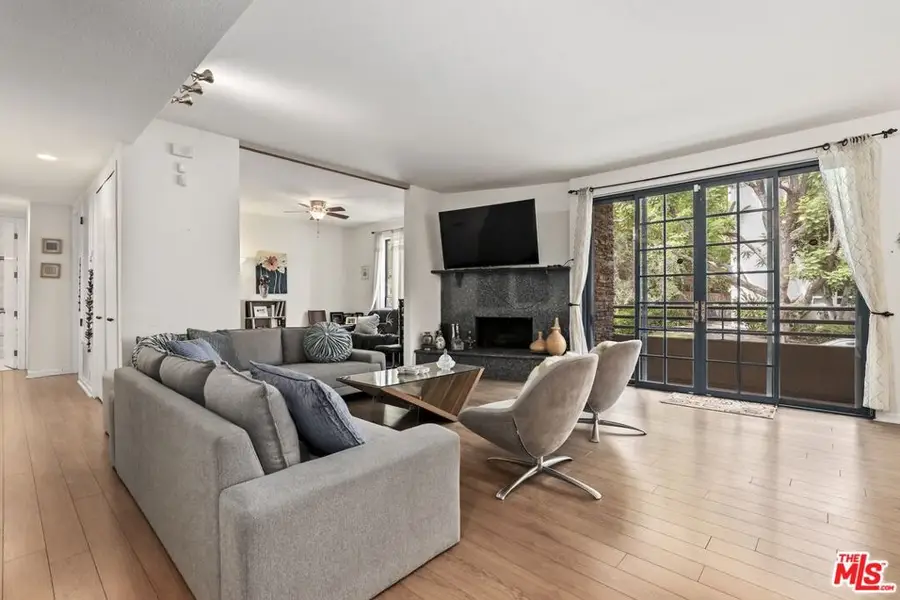 4230 Stansbury Avenue #105, Sherman Oaks, CA 91423 - #3