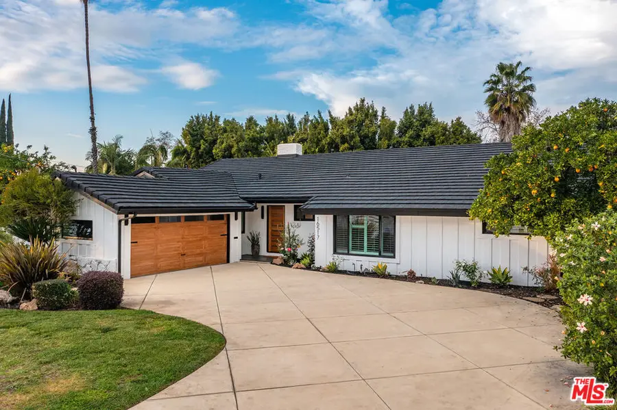 16517 Hartsook Street, Encino, CA 91436 - Image #2