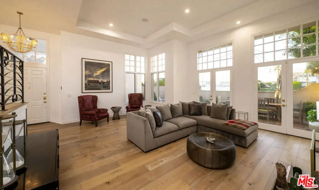 131 Roma Court, Marina Del Rey, CA 90292 - Image #1