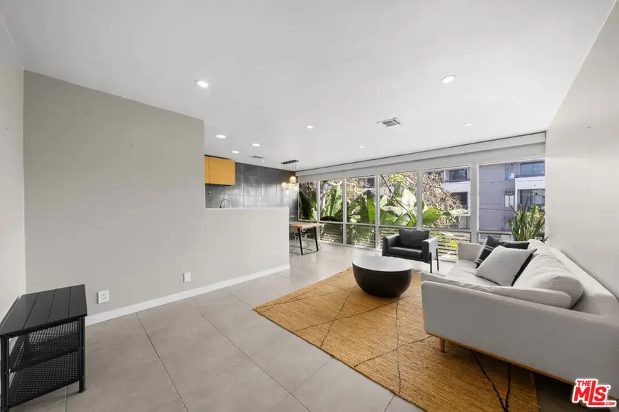 1145 Larrabee Street #19, West Hollywood, CA 90069 - Image #3