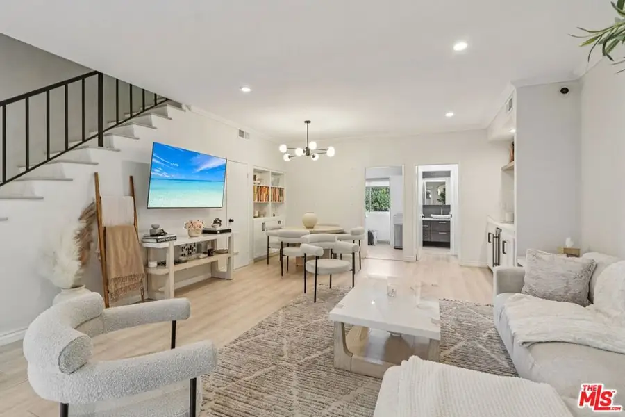 5139 Balboa Boulevard #2, Encino, CA 91316 - #2
