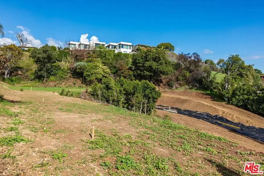 15965 Alcima Avenue, Pacific Palisades, CA 90272 - Image #3