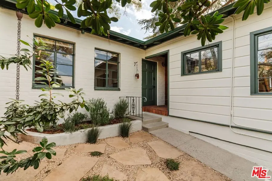 10514 Silverton Avenue, Tujunga, CA 91042 - Image #3