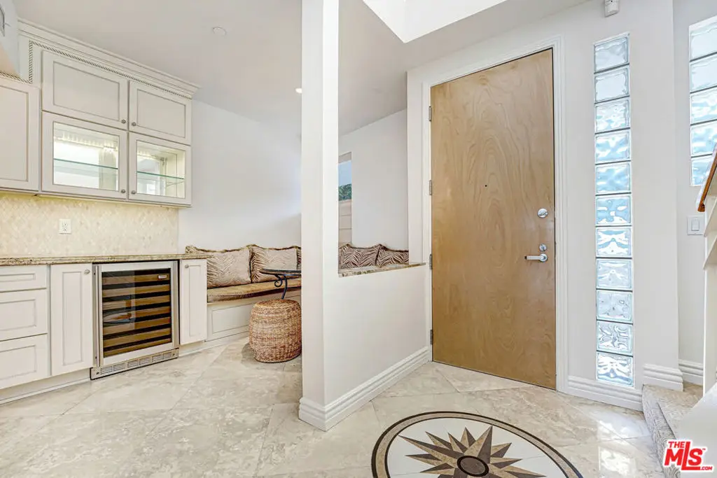 171 N Church Lane #10, Los Angeles, CA 90049 - #1