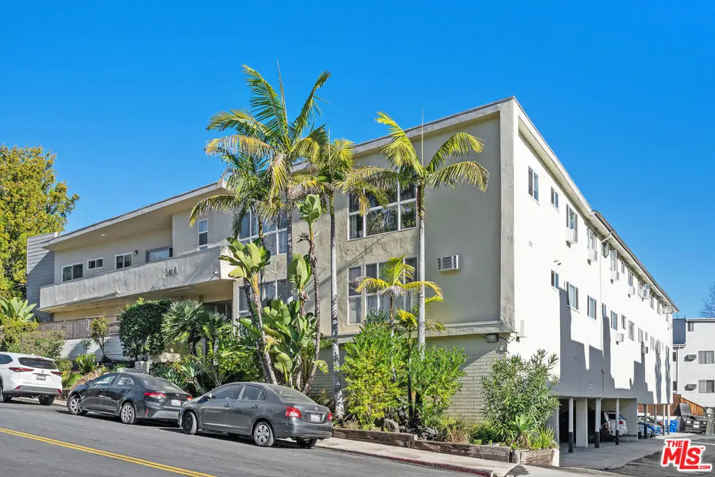 3410 Club Drive, Los Angeles, CA 90064 - #1