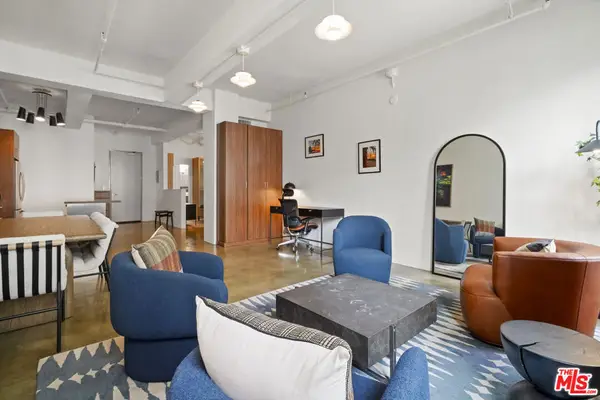 849 S Broadway #403, Los Angeles, CA 90014