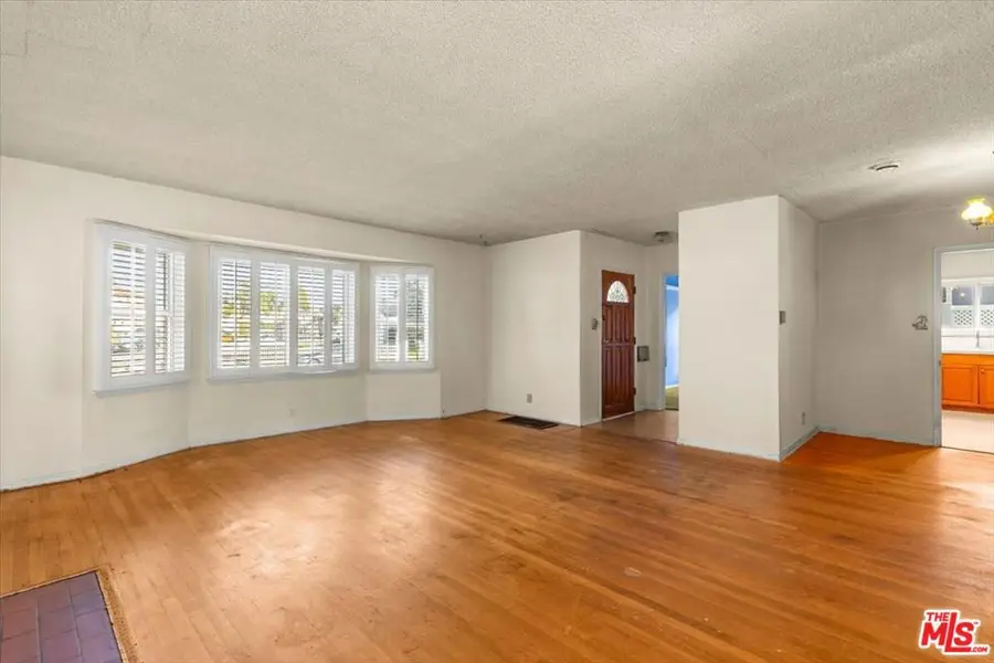 8729 Mcconnell Avenue, Los Angeles, CA 90045 - Image #3