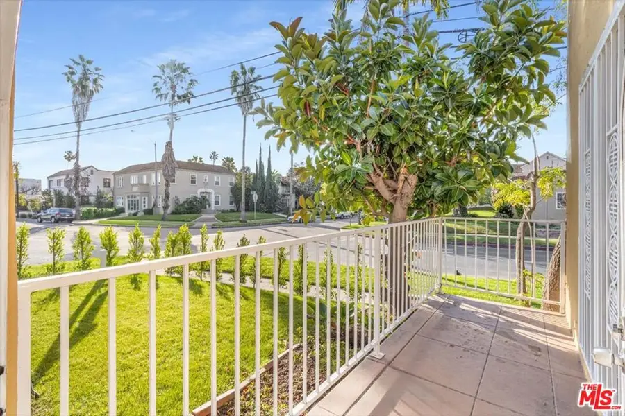 1185 S Tremaine Avenue, Los Angeles, CA 90019 - Image #3