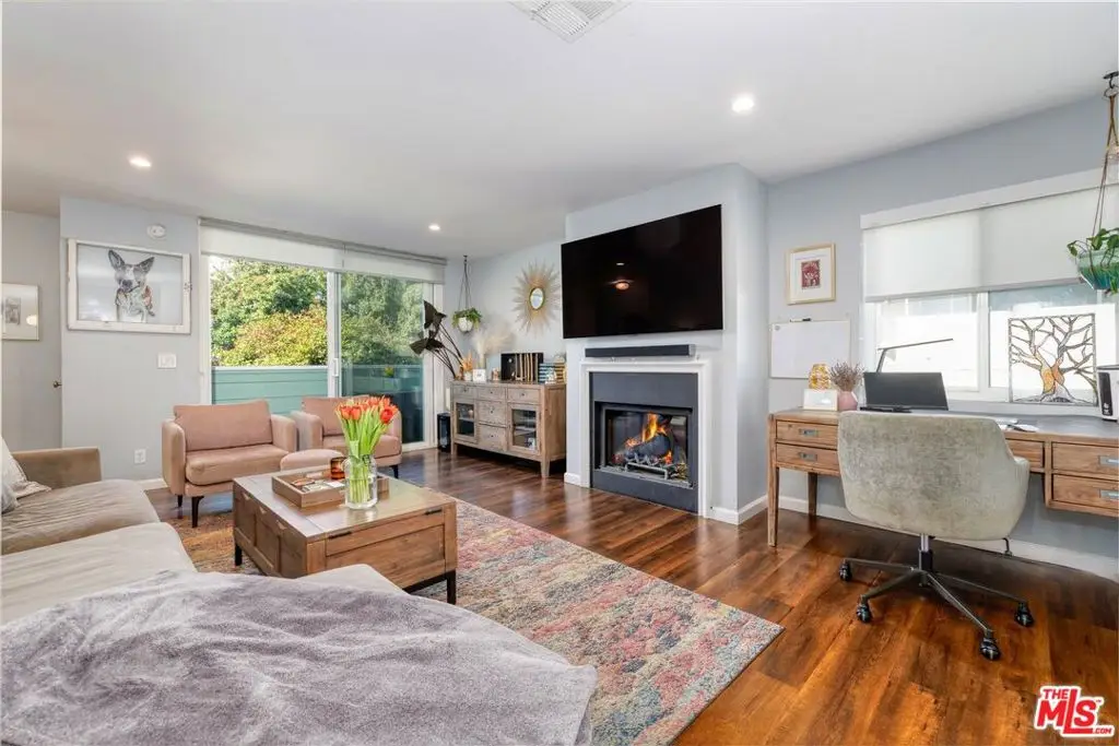 5811 Woodman Avenue #22, Van Nuys, CA 91401 - Image #1