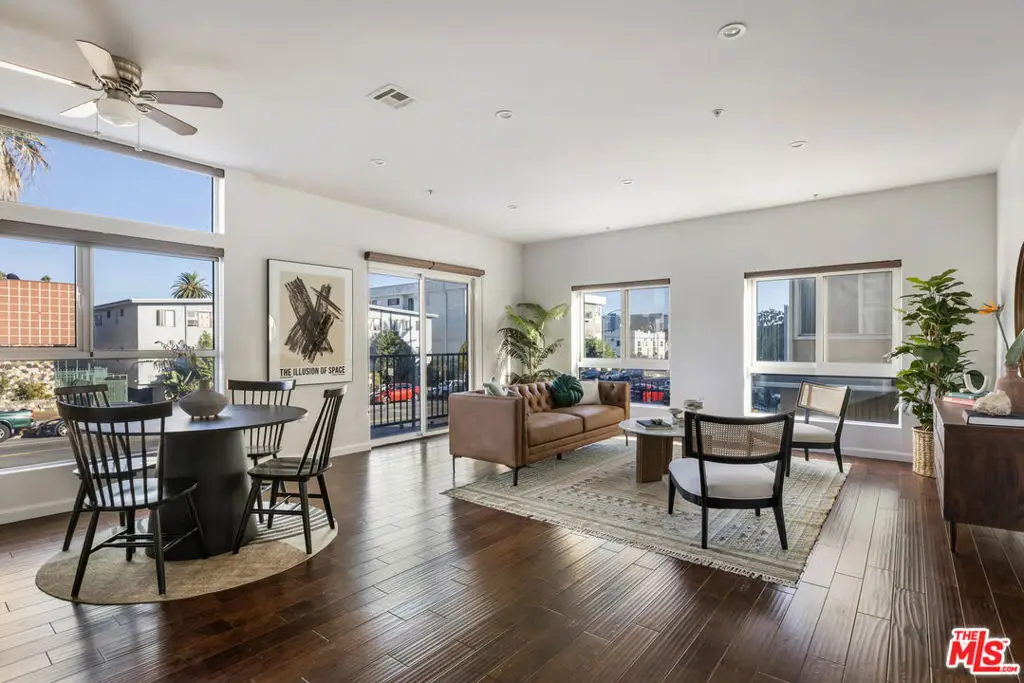 155 S Oxford Avenue #201, Los Angeles, CA 90004 - Image #1