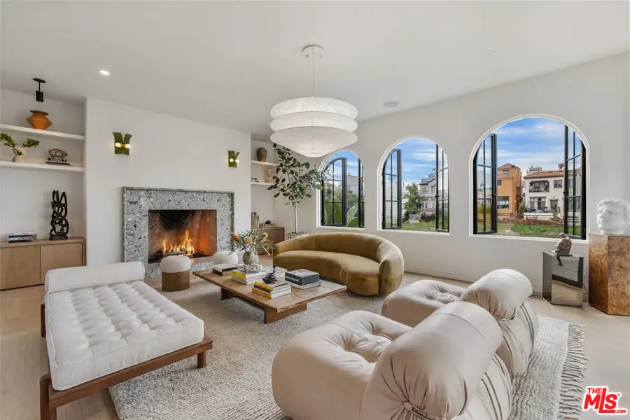 5201 Via Donte, Venice, CA 90292 - #3