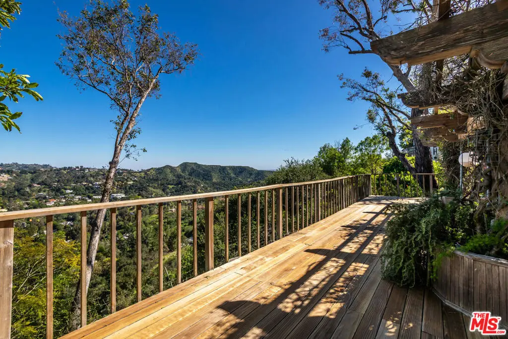 10132 Hollow Glen Circle, Los Angeles, CA 90077 - #1