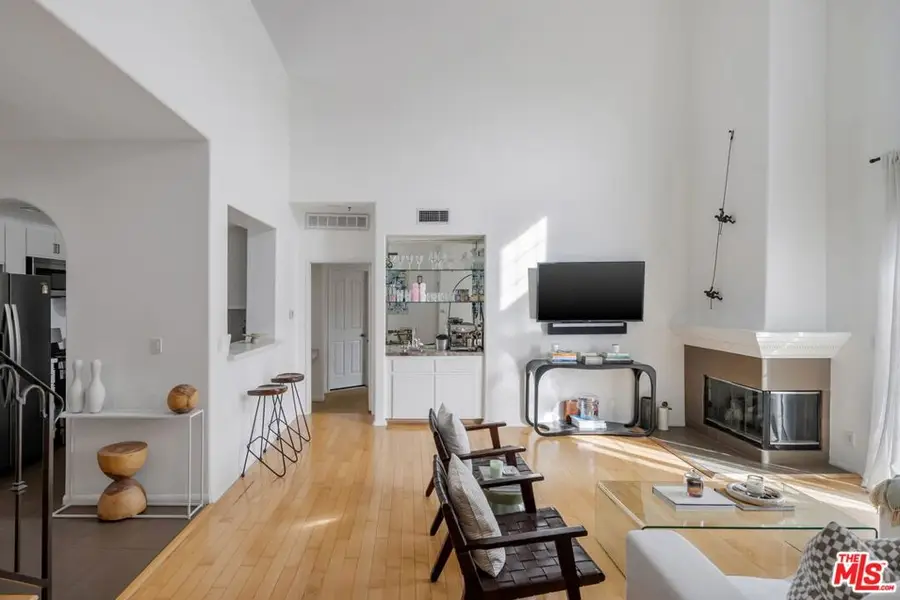 930 N Doheny Drive #305, West Hollywood, CA 90069 - Image #3