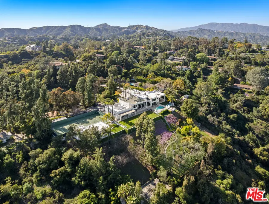 300 N San Rafael Avenue, Pasadena, CA 91105 - Image #3